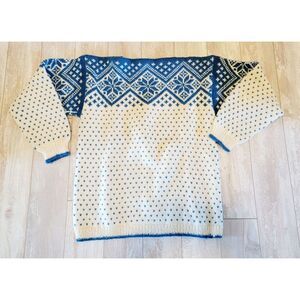 Vintage Wool Sweater‎ Nordic Snowflakes Hand Made Size Large Lt Blue Cream 80's
